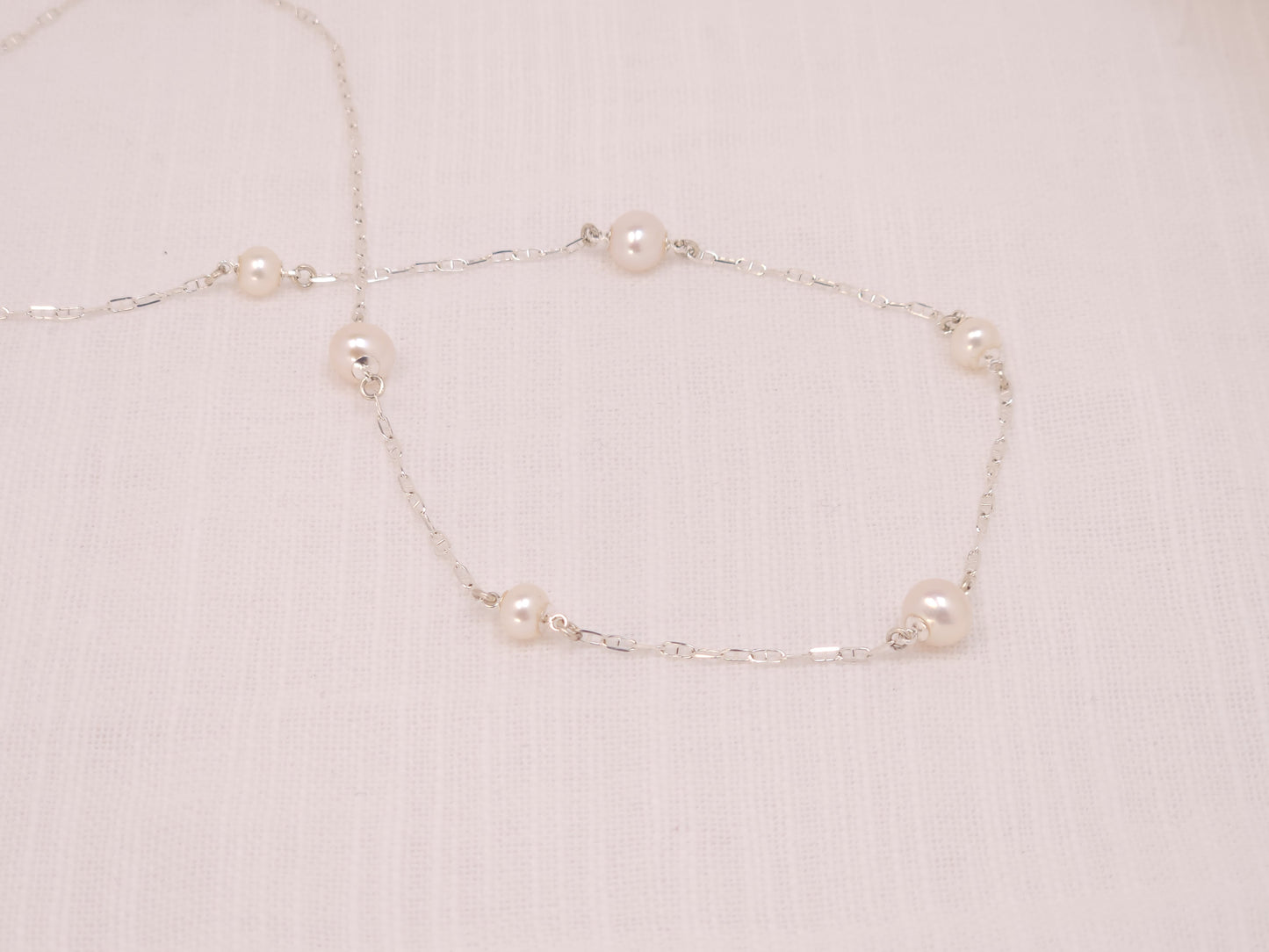Staggered Pearl Silver Station Necklace